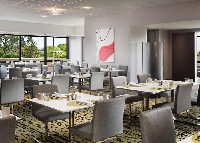 Hilton San Francisco Airport Bayfront - No Resort Fee