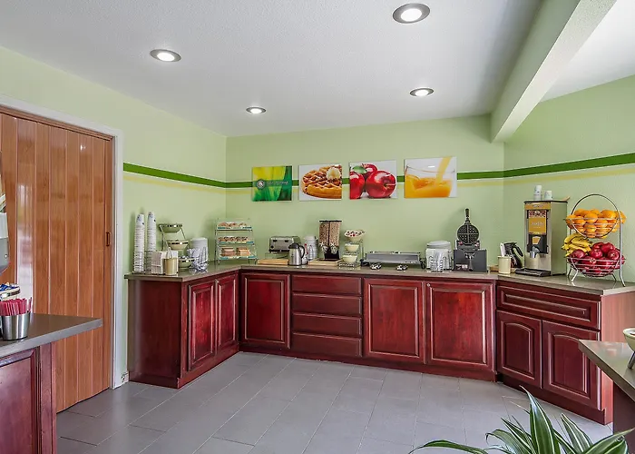 Quality Inn & Suites Capitola By The Sea